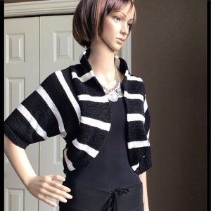 WD-NY Cream and Black Shrug